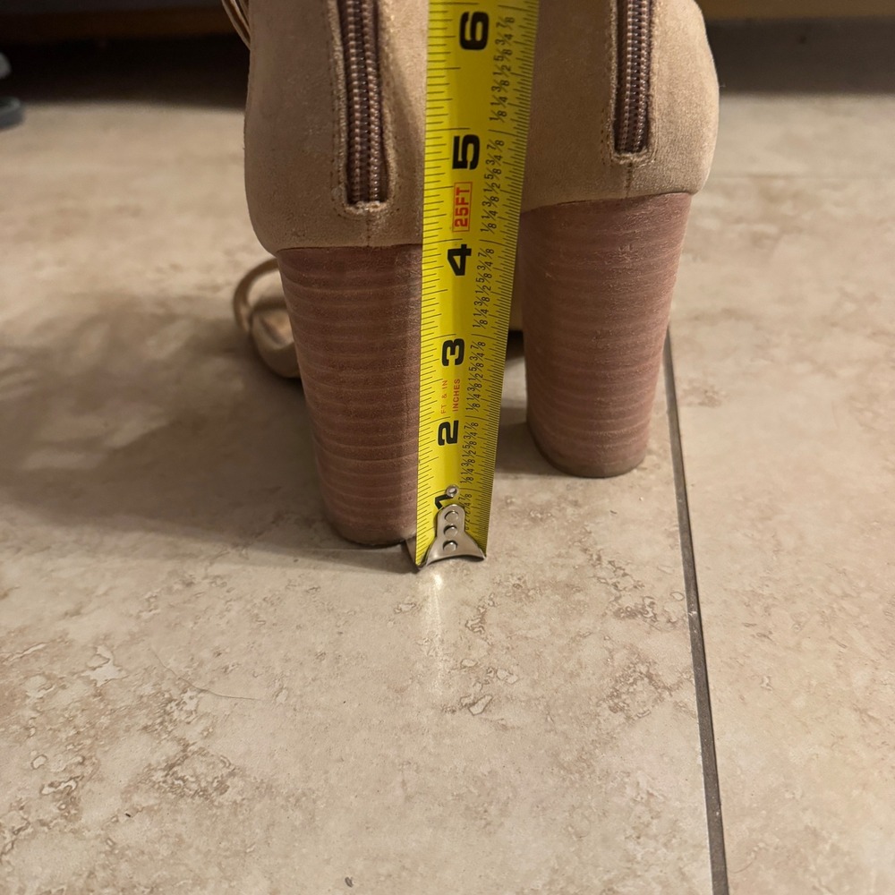 Strappy Ankle Wrap Heeled Sandals Block Heels Beige‎ Faux Suede Women's 7.5 - Picture 5 of 7